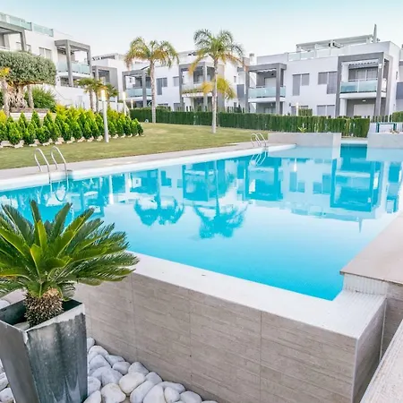 Eluxuria Sunny تورّيفيِخا