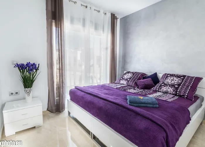 Eluxuria Sunny Apartment *