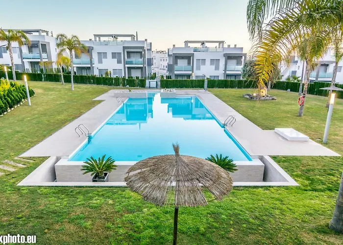 Eluxuria Sunny Apartment