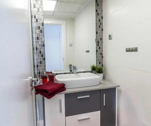 Eluxuria Sunny Apartment